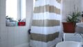 Tageslichtbad mit Wanne