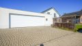Extra breite Garage