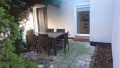 Weitere Terrasse mit Zugang zum Essbereich