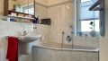 Bad mit Wanne (Wohnung I - OG)
