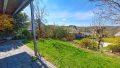 Blick von der Terrasse in den Garten