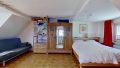 Schlafzimmer DG