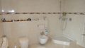 ...Dusche, Bdet und WC