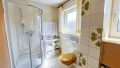 Tageslichtbad mit Dusche