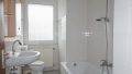 Tageslichtbad mit Badewanne