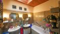 Schlafzimmer mit Bad