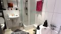 Bad mit Wanne und Dusche