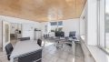 lichtdurchflutetes Büro