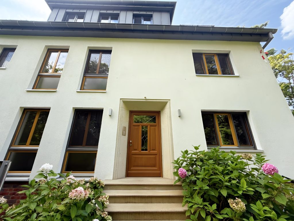 Straßenansicht