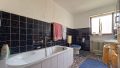 Badezimmer (EG)