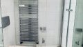 Bad mit Wanne und Dusche