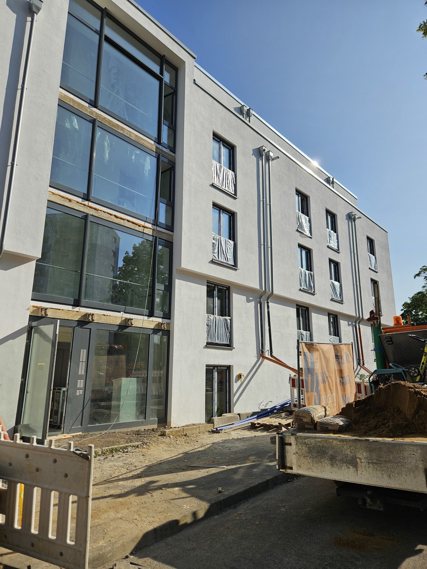 teilweise Frontansicht