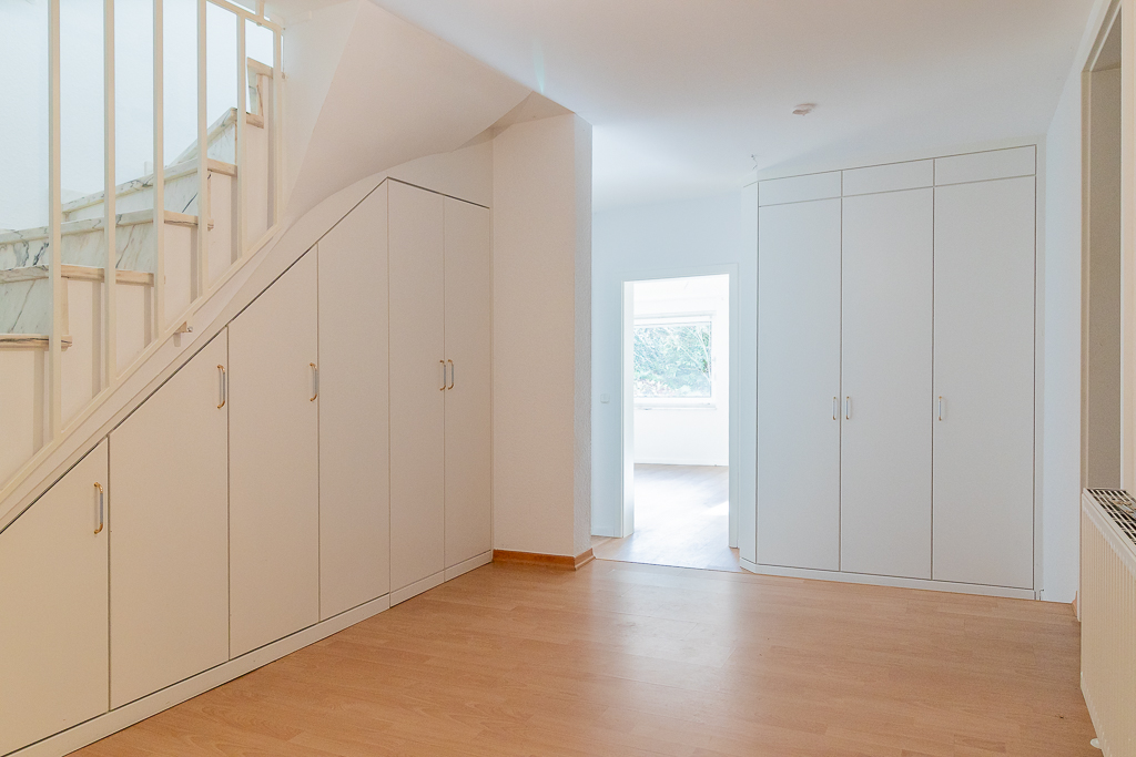 Diele Untergeschoss mit Einbauschränken