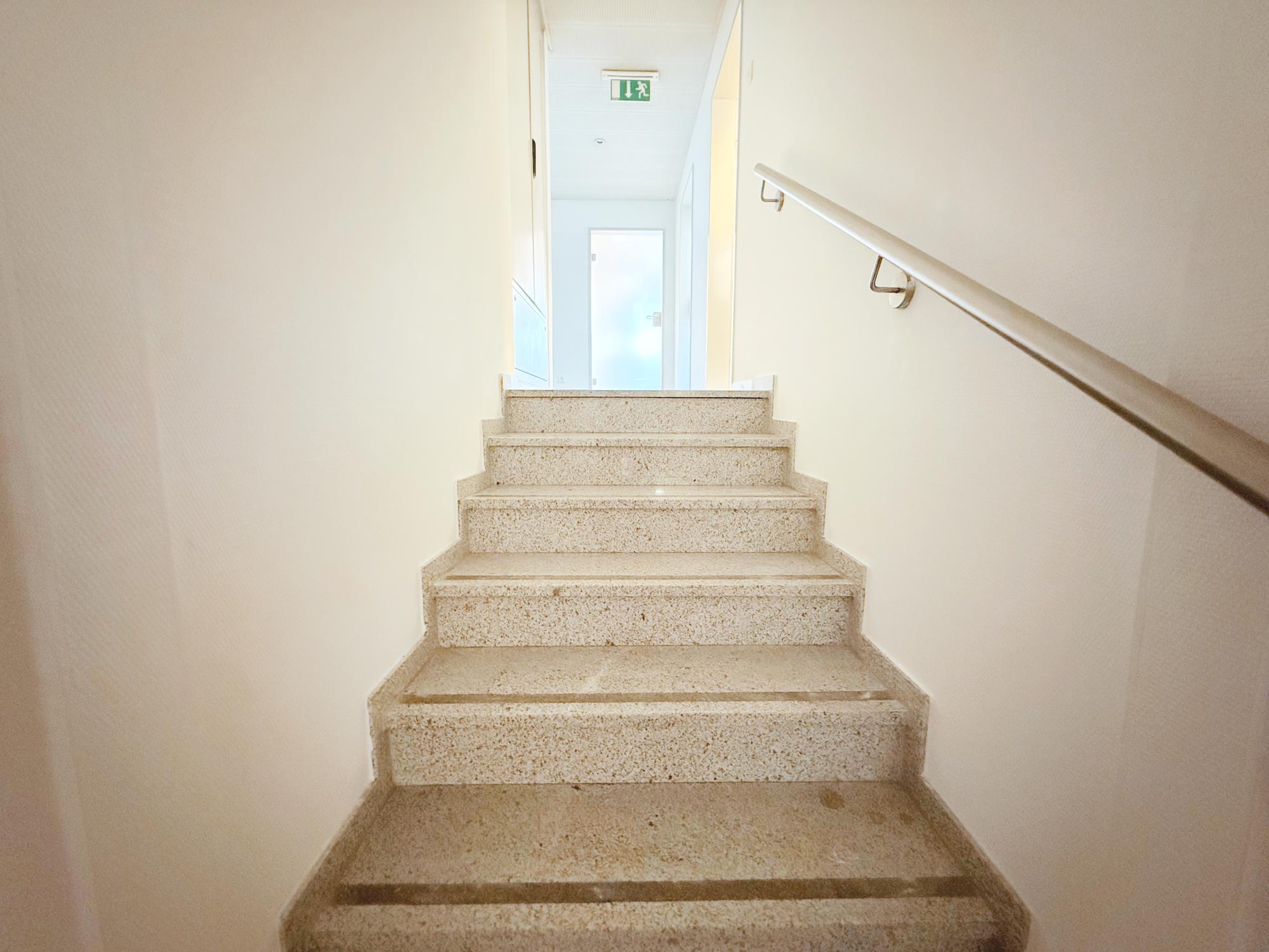 Zugang Mitarbeiterräumen