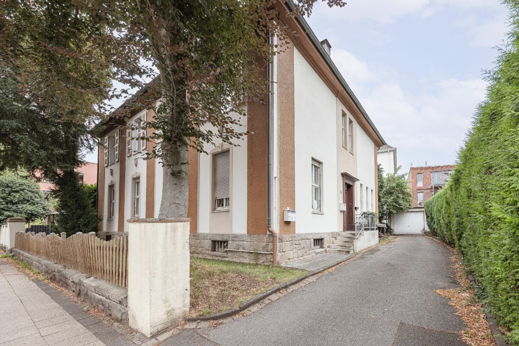 denkmalgeschütztes Zweifamilienhaus