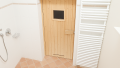 Sauna mit Dusche KI bearbeitet