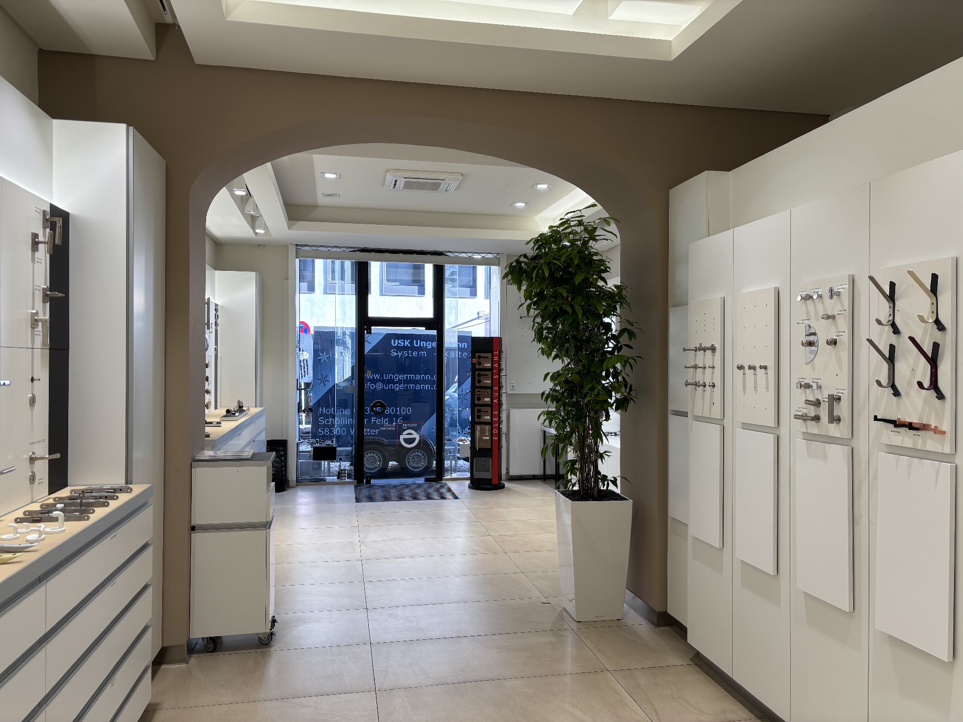 Mittlerer Teil - Blick Schaufenster