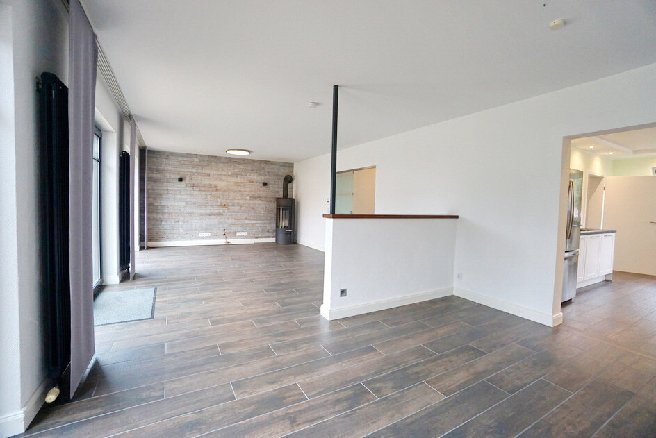 großzügig und offen