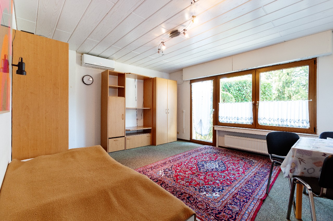 Schlafzimmer mit Terrassenzugang