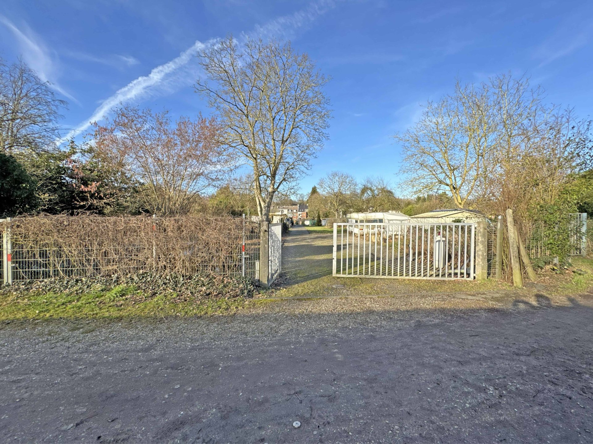 Grundstück: Zufahrt