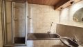 Badezimmer (Dusche + Wanne)
