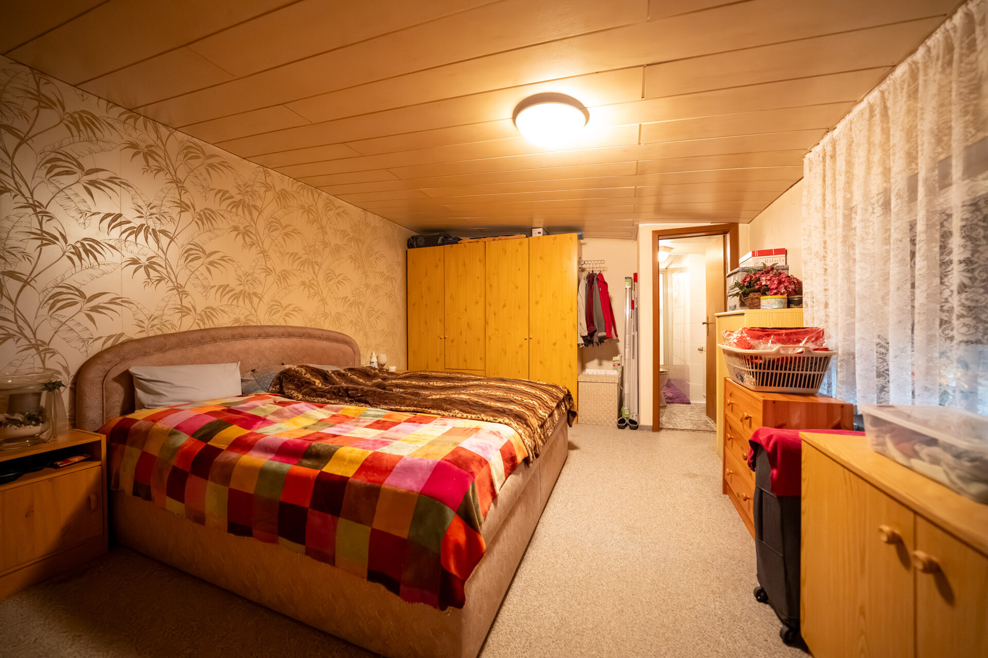 Schlafzimmer hinten