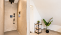 Moderne Walk-In-Dusche