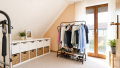 Arbeitszimmer mit Balkonzugang