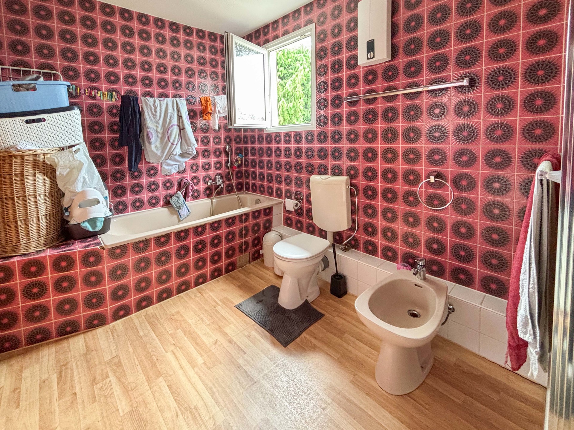 Bad Wohnung 2. OG