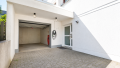 Hauszugang und Garage