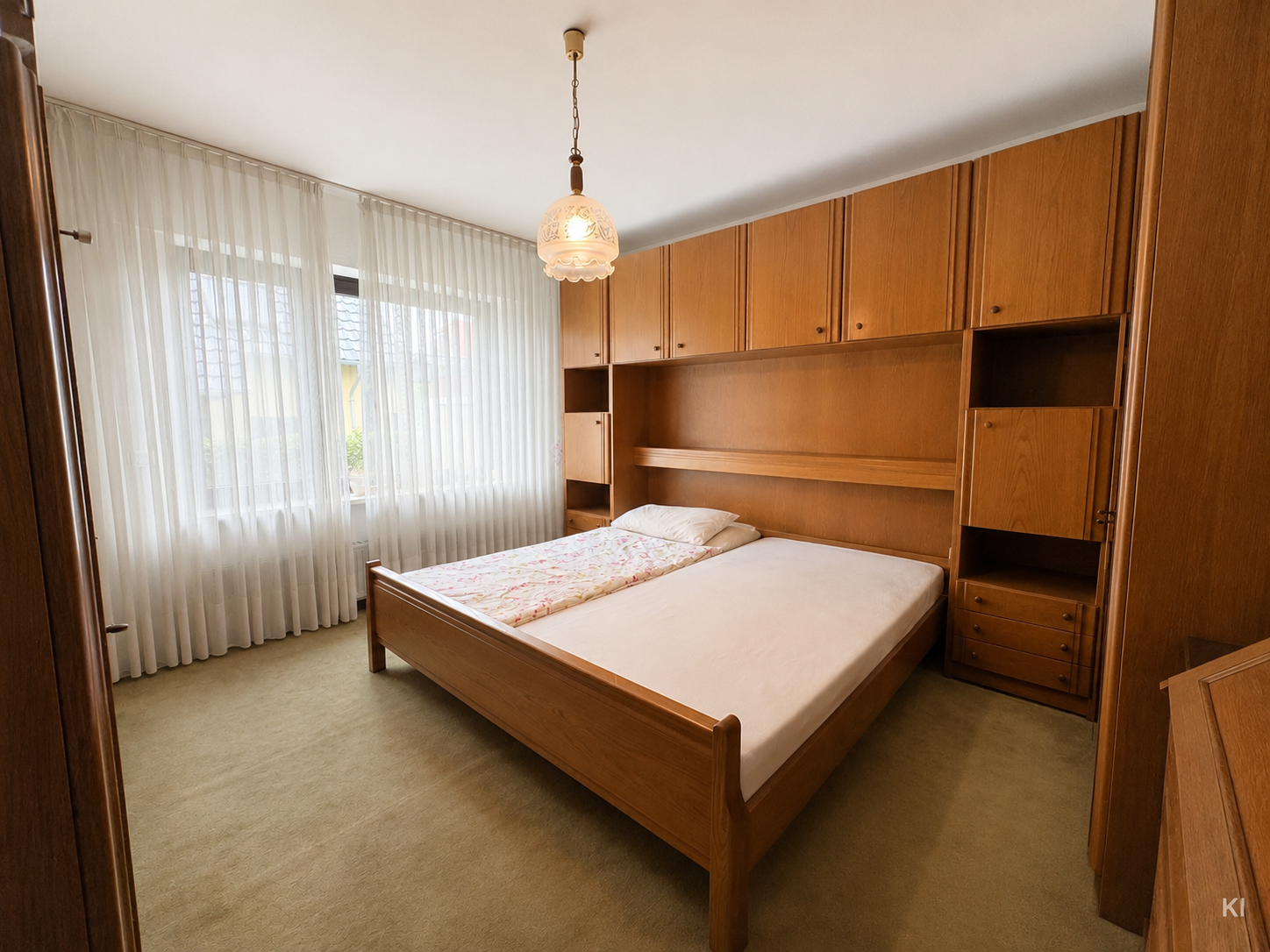 Schlafzimmer ( EG )