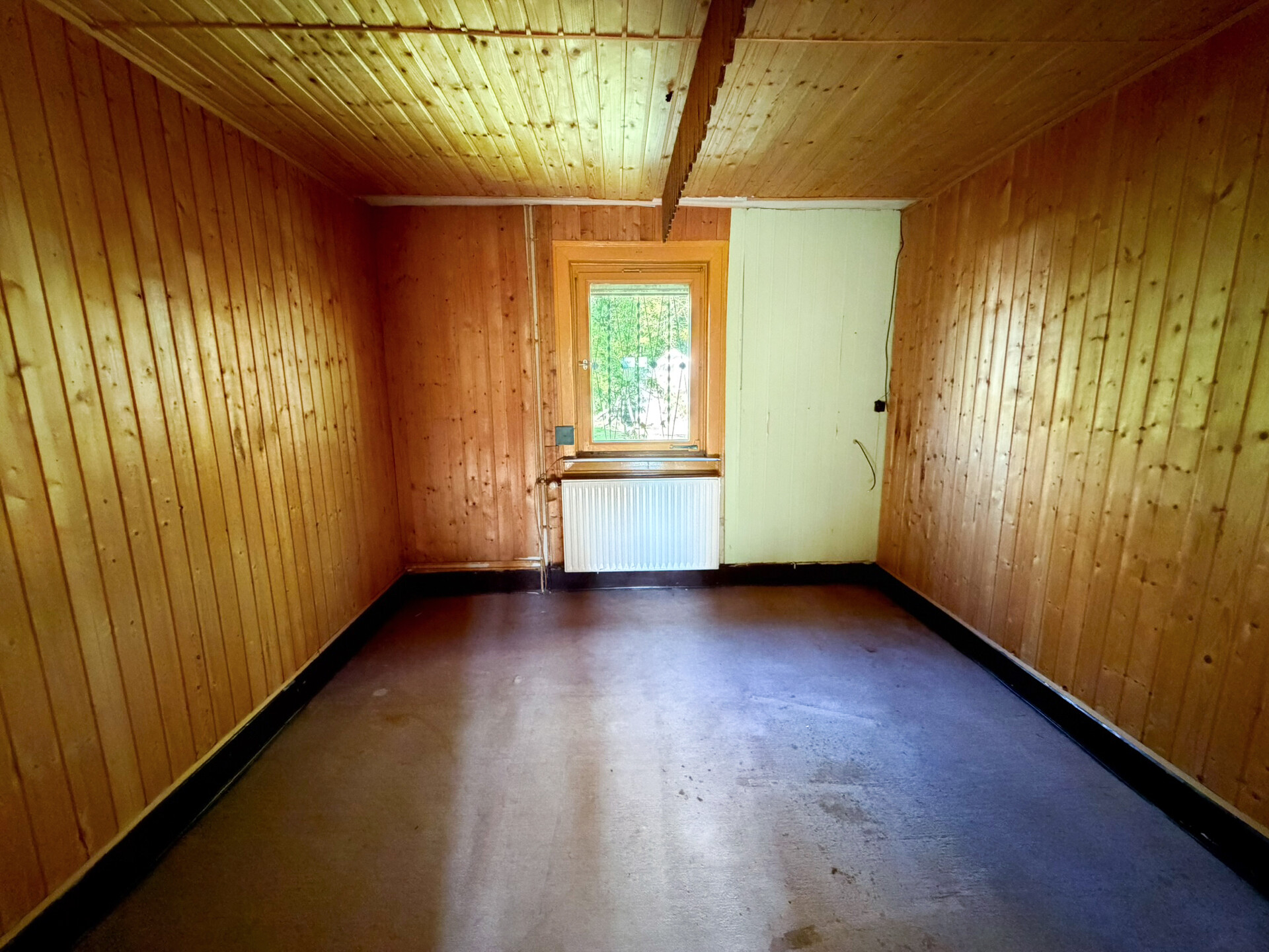 Zimmer (EG)