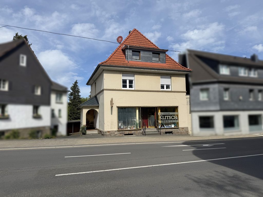Straßenansicht