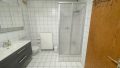 Bad mit Dusche und Wanne