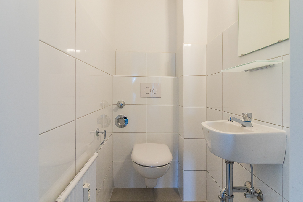 Gäste WC 3. OG mitte