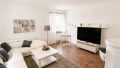 Das ca. 38 m² große Wohnzimmer Foto II