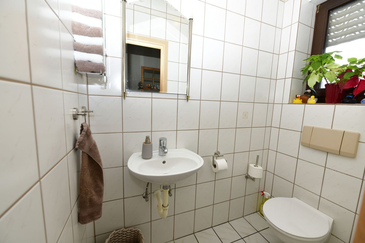 Gäste-WC im Erdgeschoss