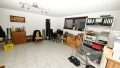 tagesbelichteter Hobby- oder Fitnessraum im Keller