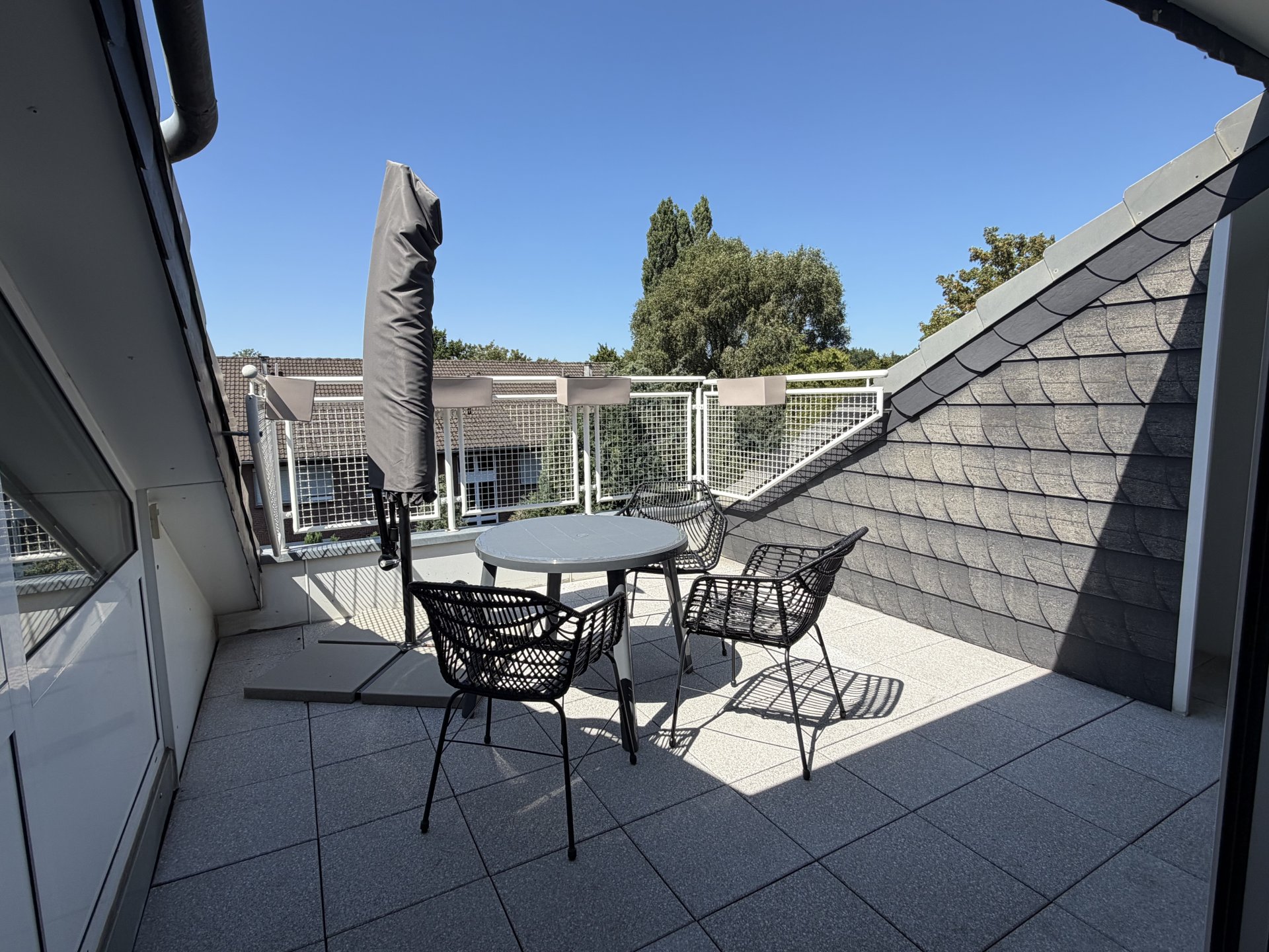 Sonne pur auf der der Loggia
