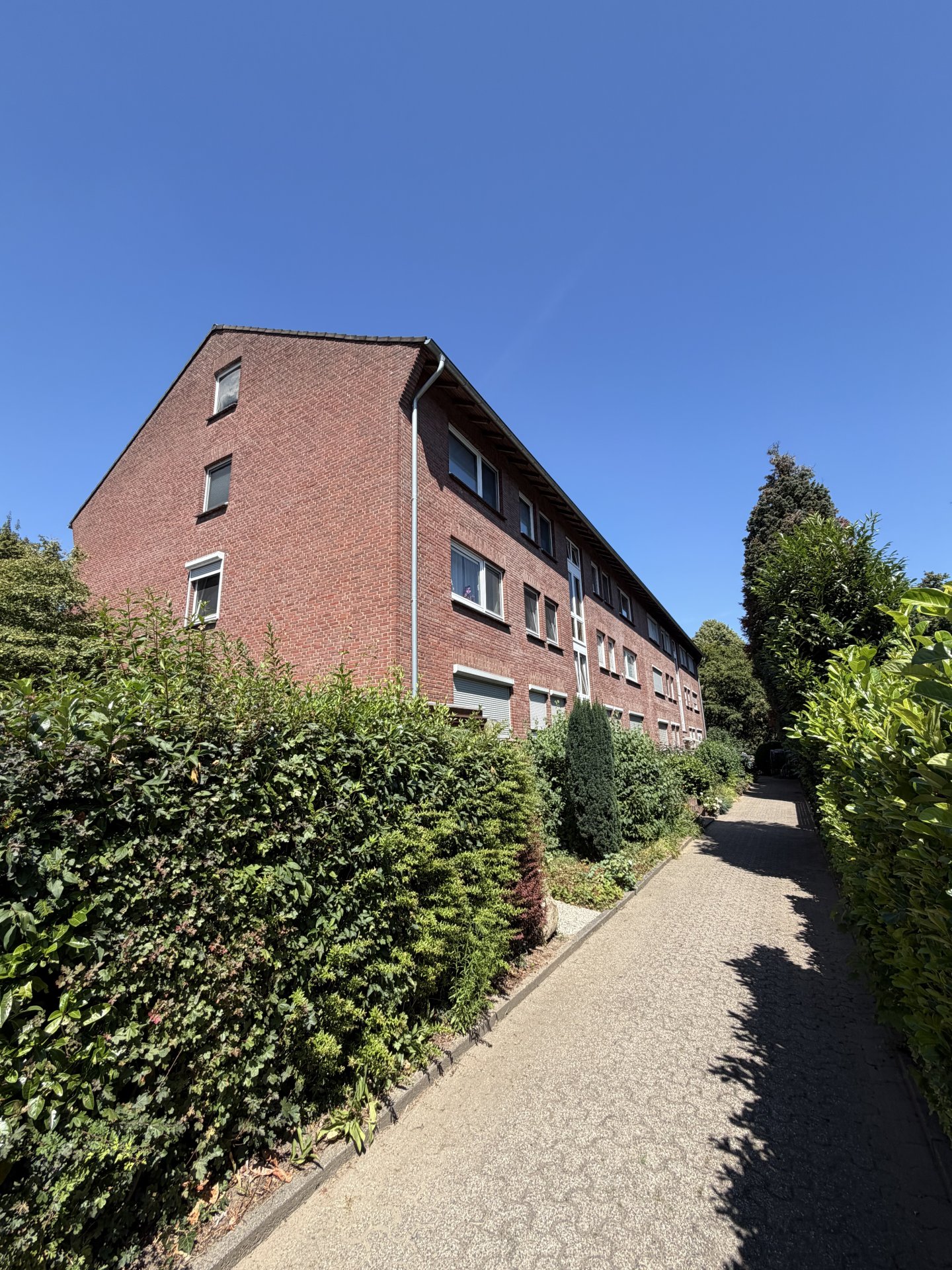 Zuwegung /Eingangsbereich