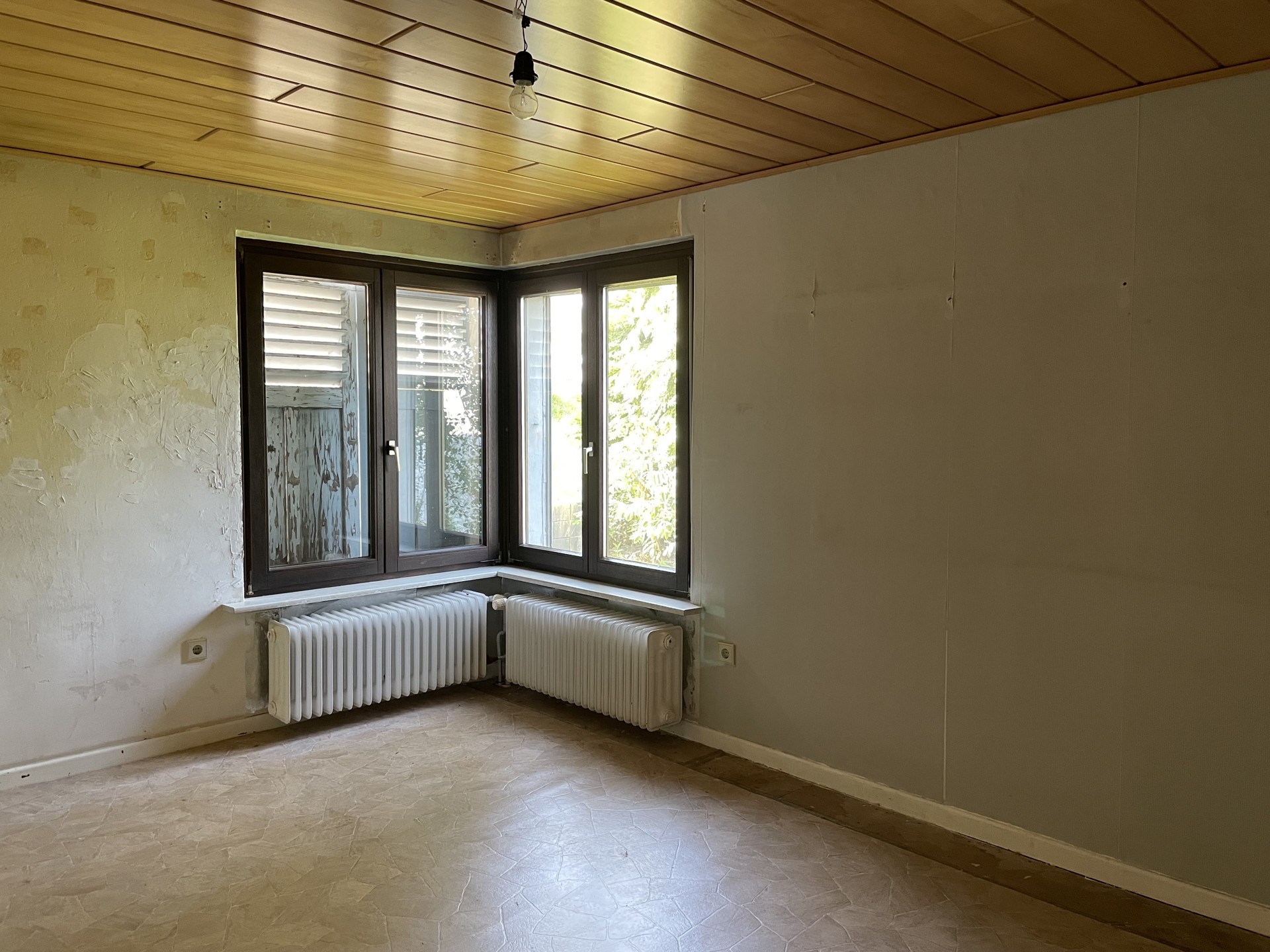 Zimmer (EG)