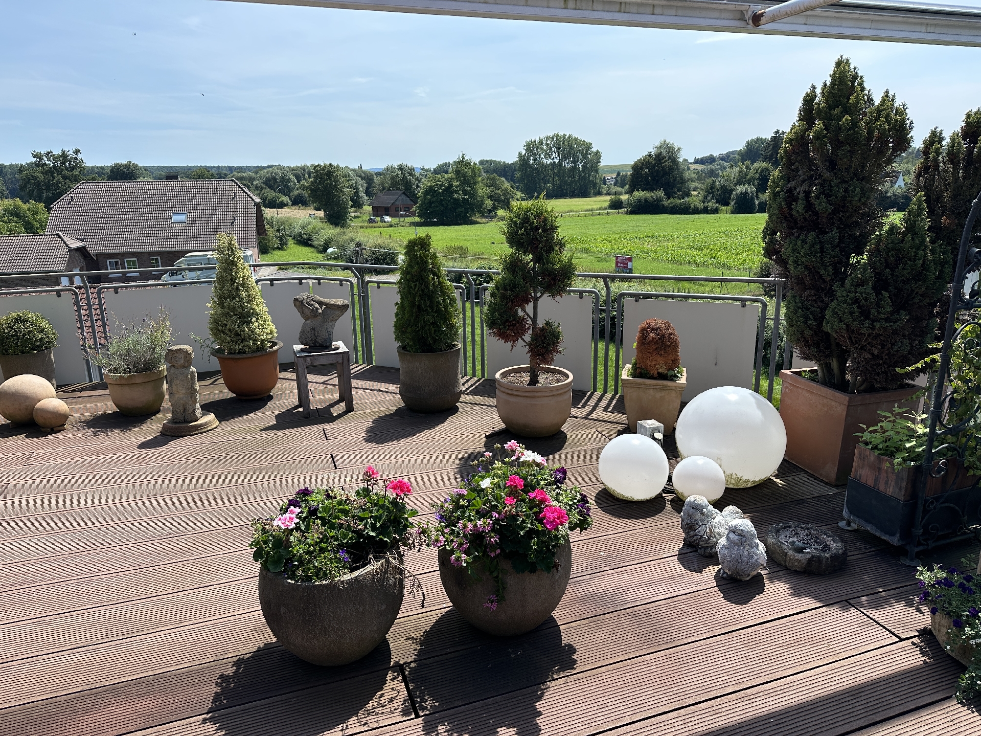 "Möblierte Terrasse"