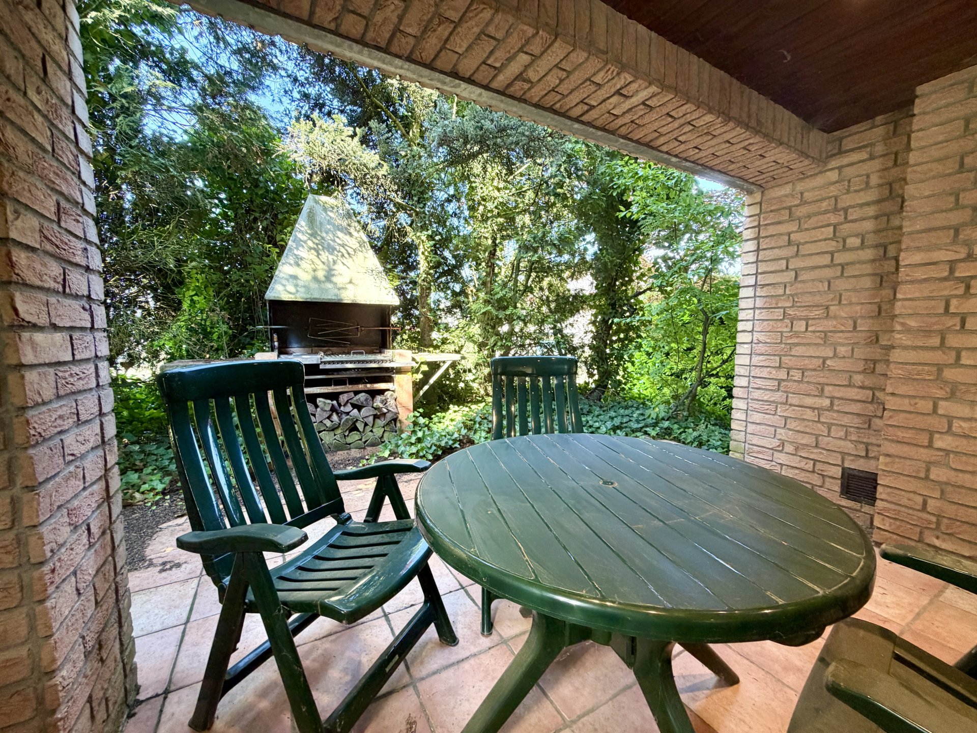 Überdachte Terrasse