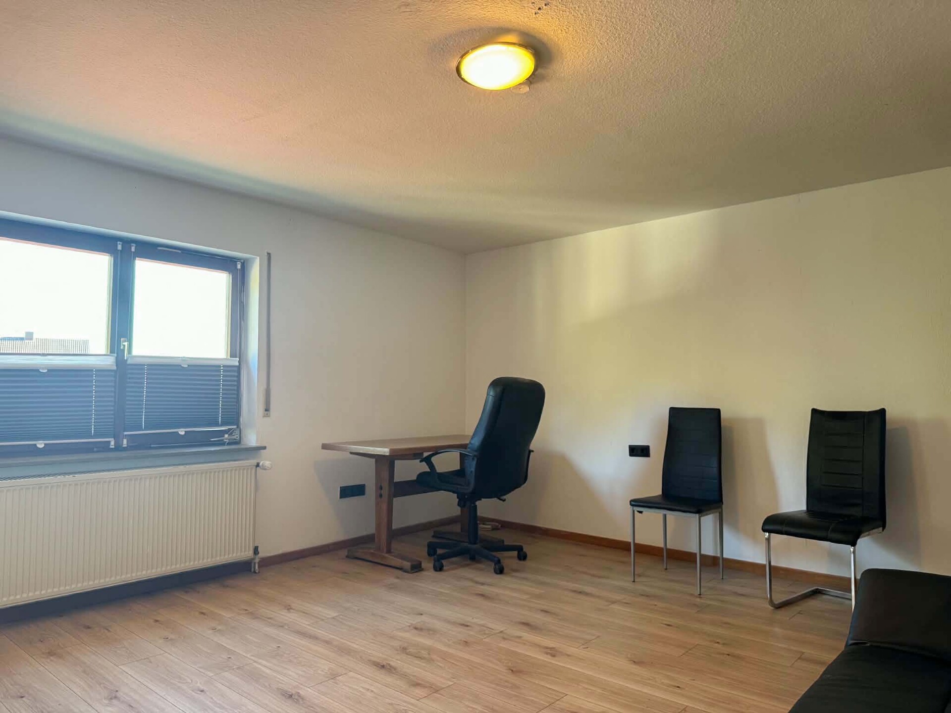 Büro EG