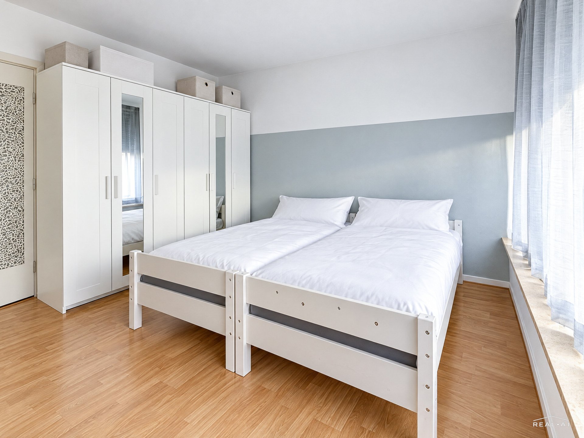 Schlafzimmer 2. OG Links