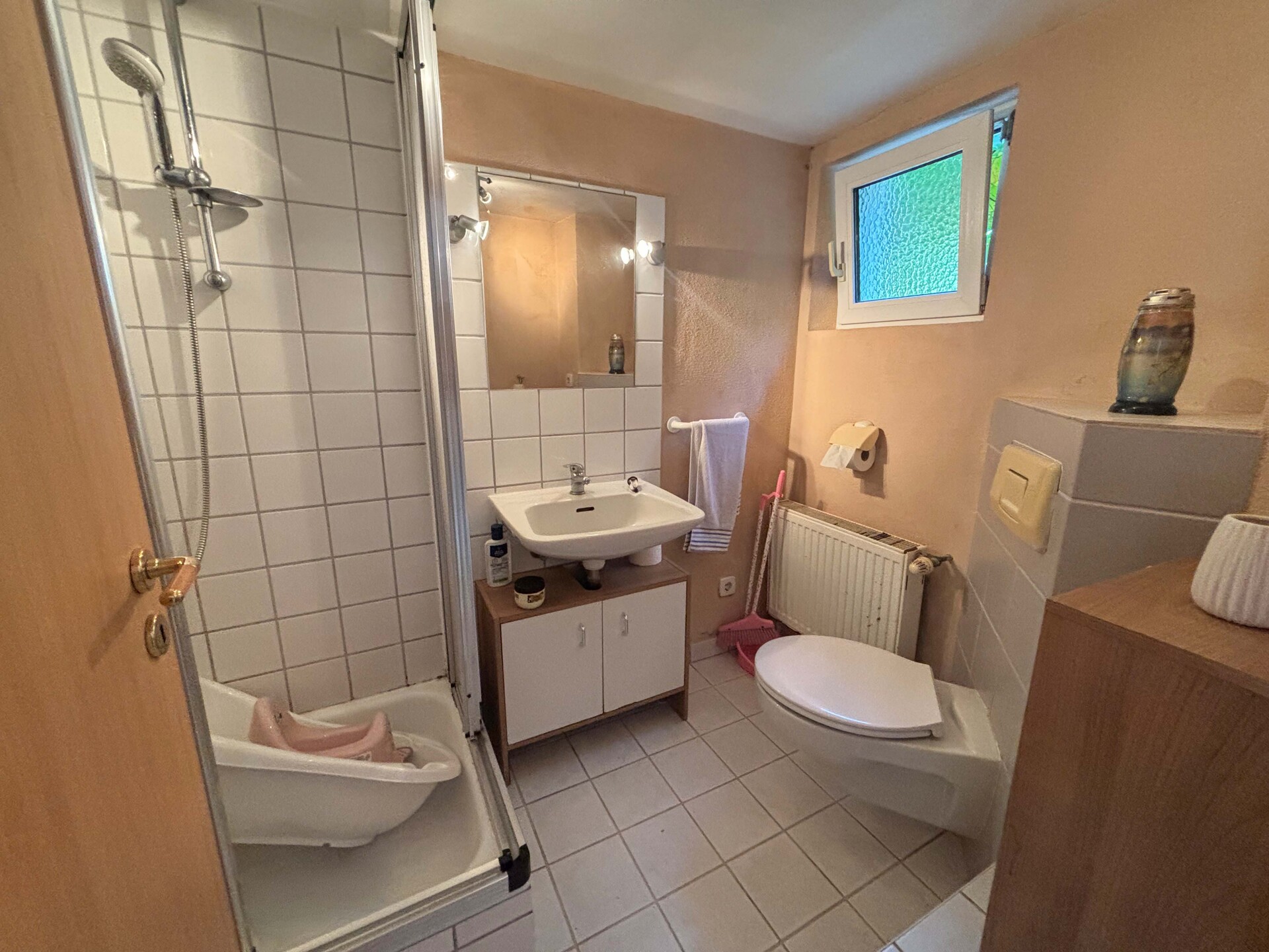 Bad Einzimmerwohnung