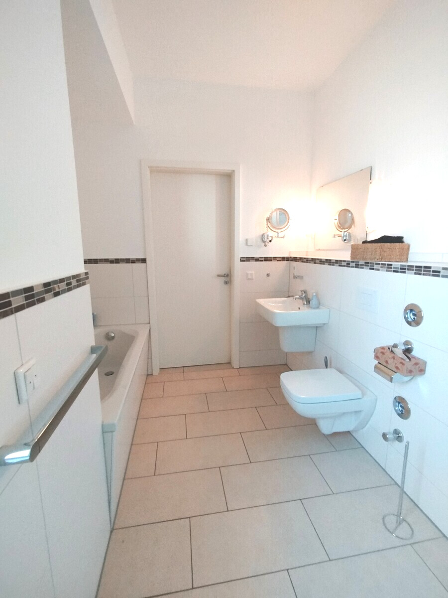 ...und Badewanne