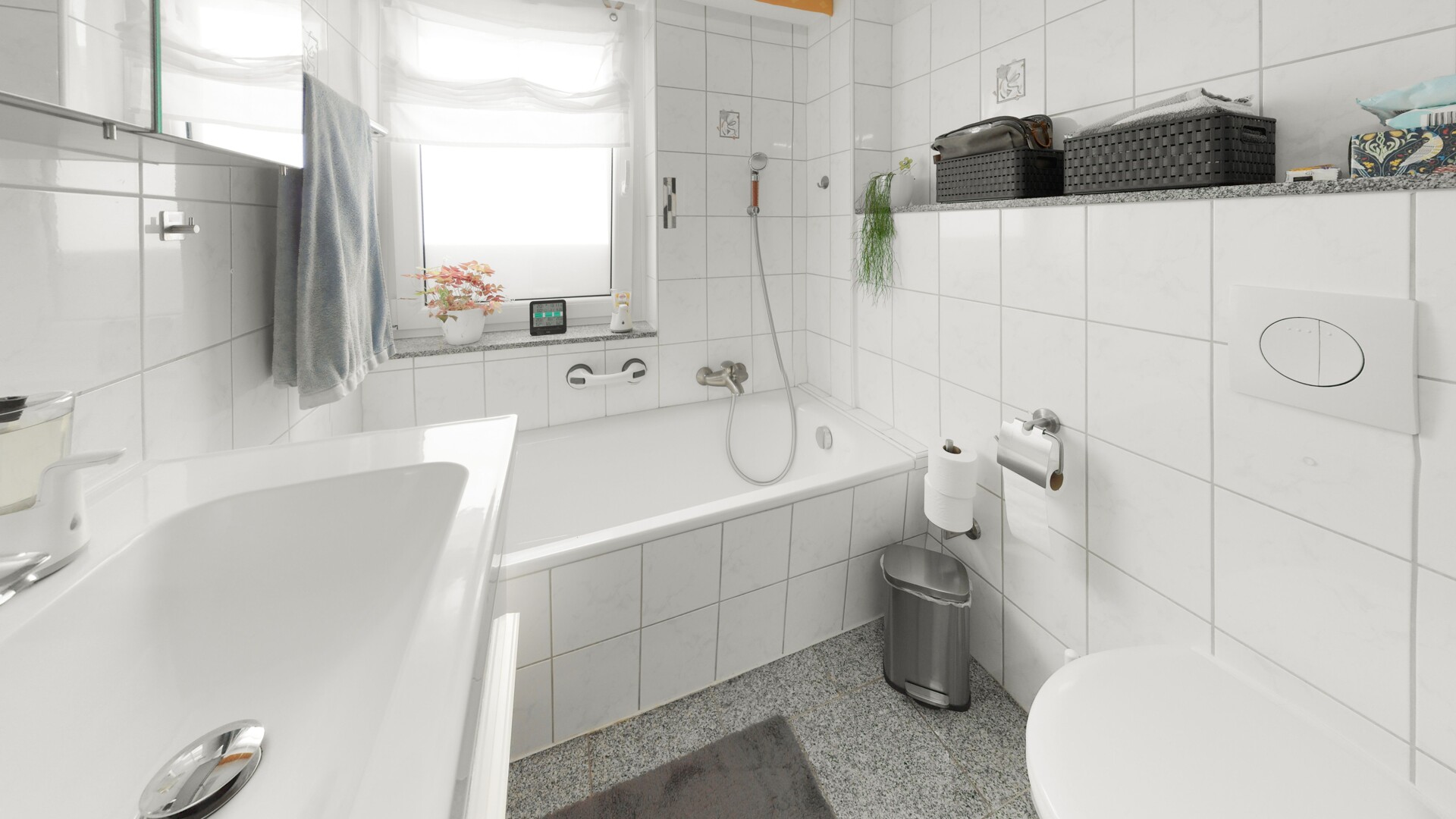 Badezimmer EG