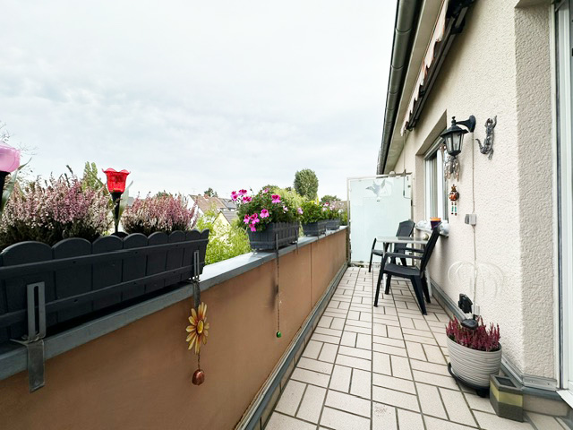 Balkon mit Markise
