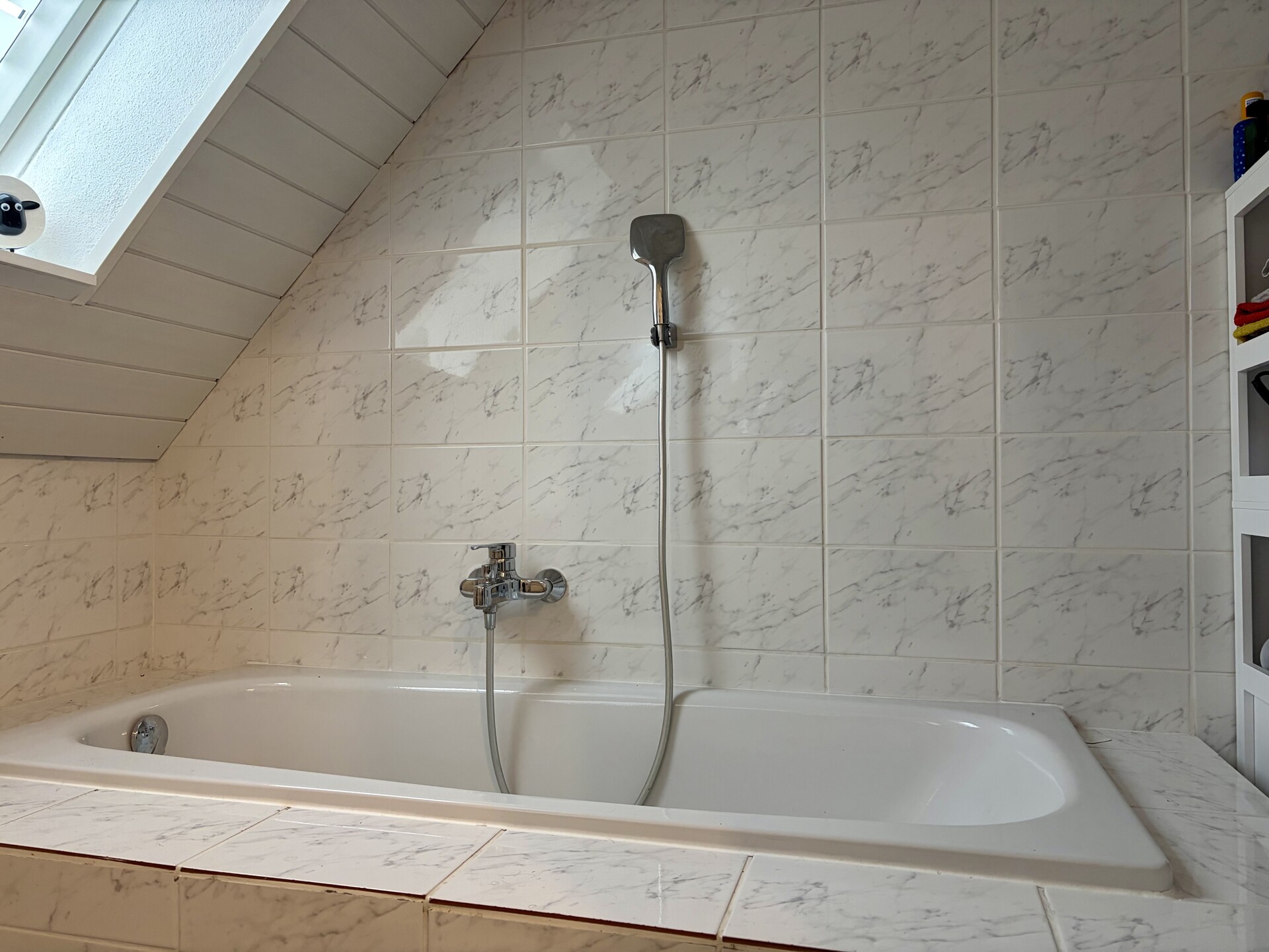 Bad mit Wanne DG - Anbau